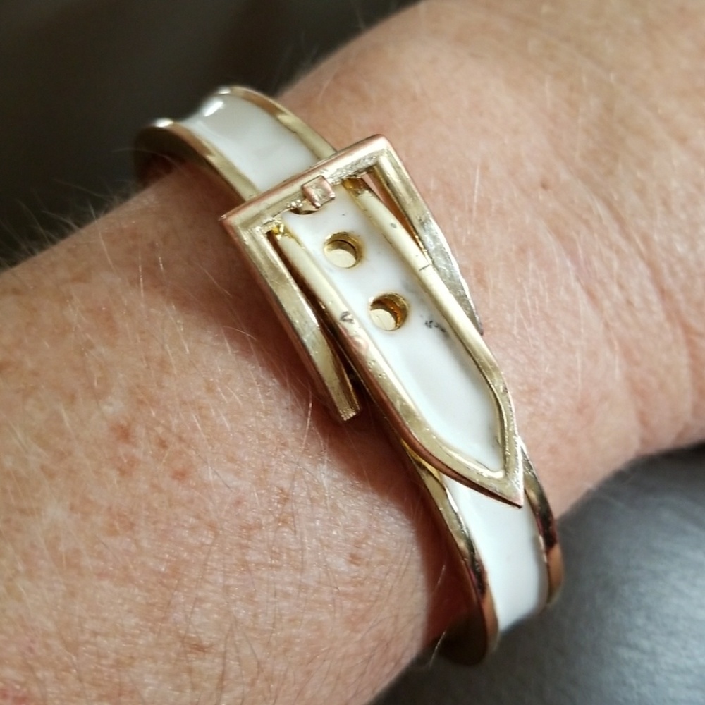 Belt bracelet