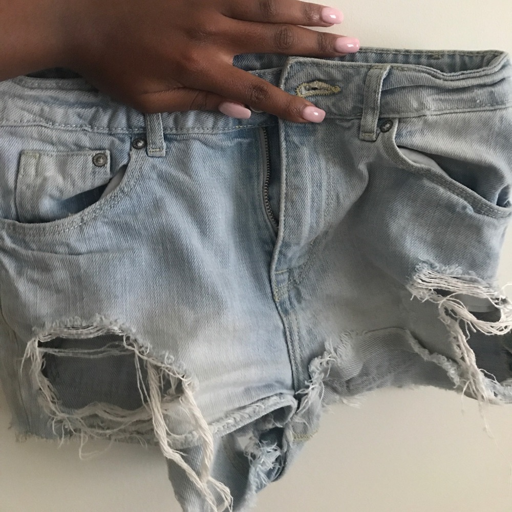 Ripped denim shorts
