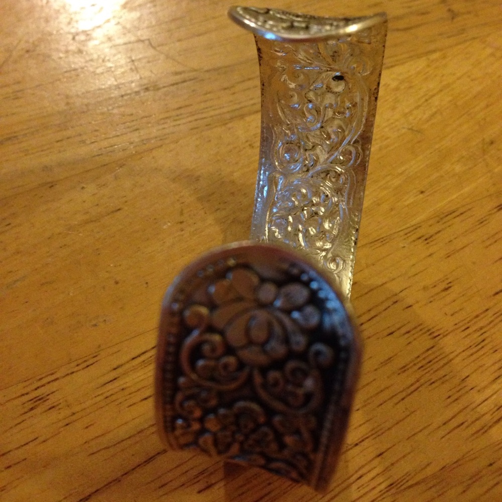 Engraved cuff - Picture 2 of 3