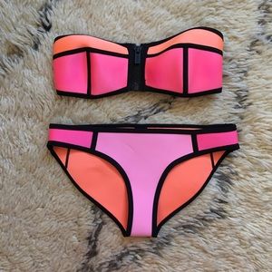 triangl swimwear Swim - TRIANGL LILY STRAWBERRY KISS triangl swimwear Swim - TRIANGL LILY STRAWBERRY KISS