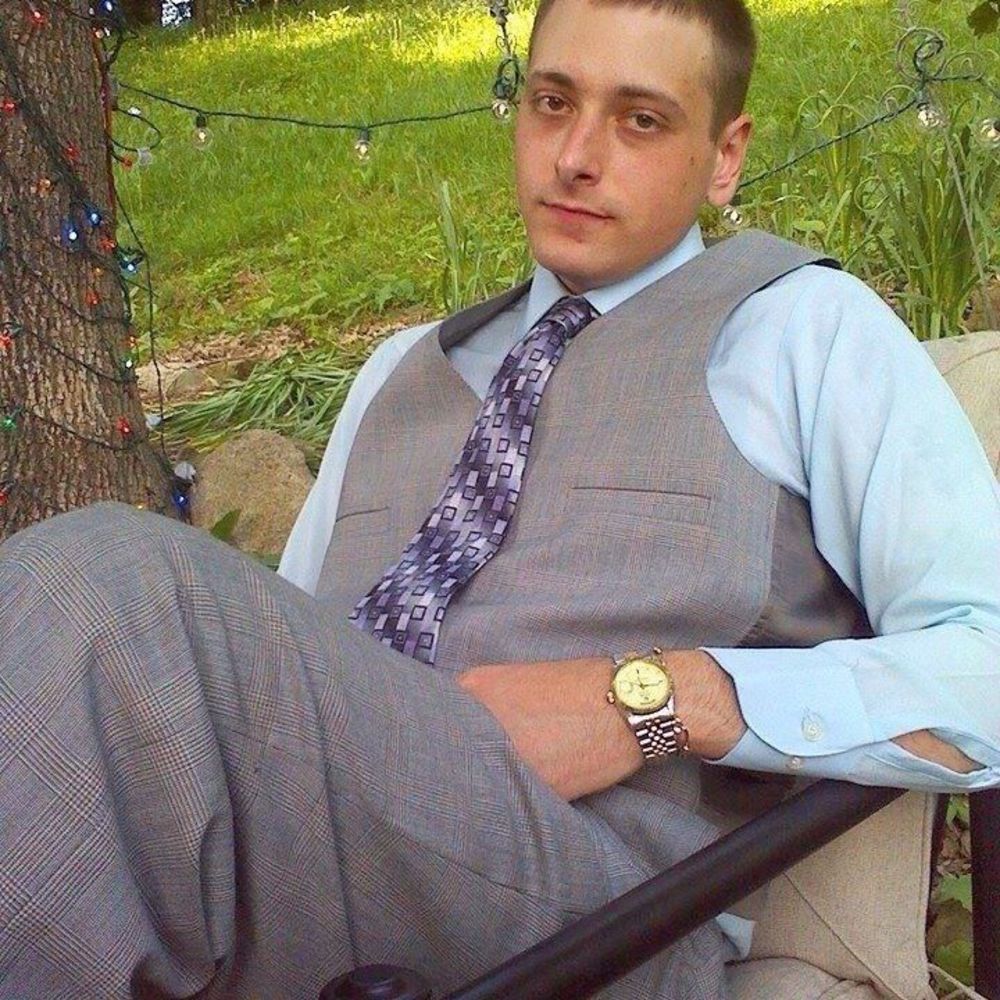Meet your Posher, Dustin