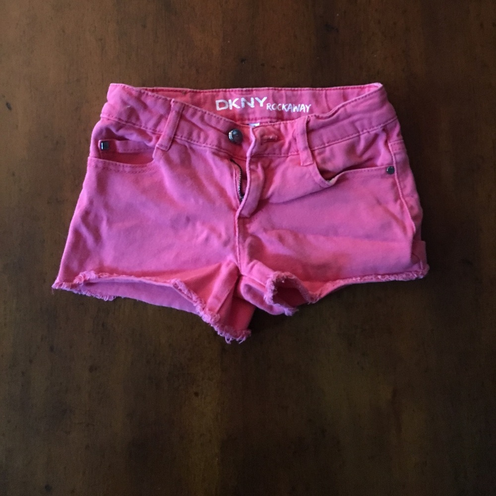 Girl short dkny, 7years