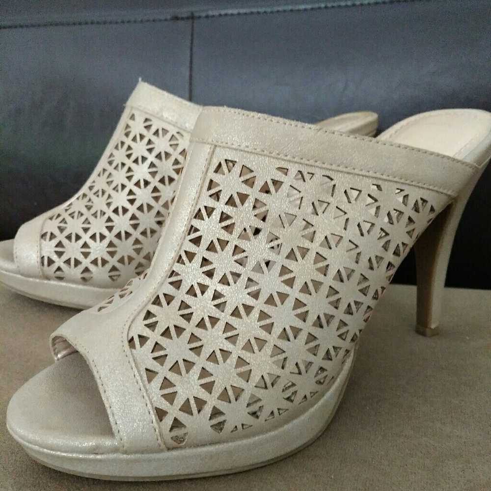 champagne heels size 7