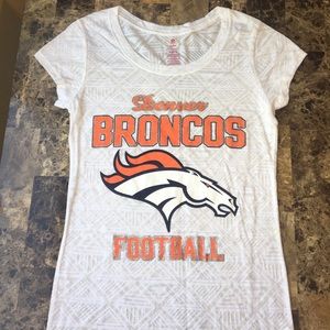 NFL Denver Broncos tee, size medium.