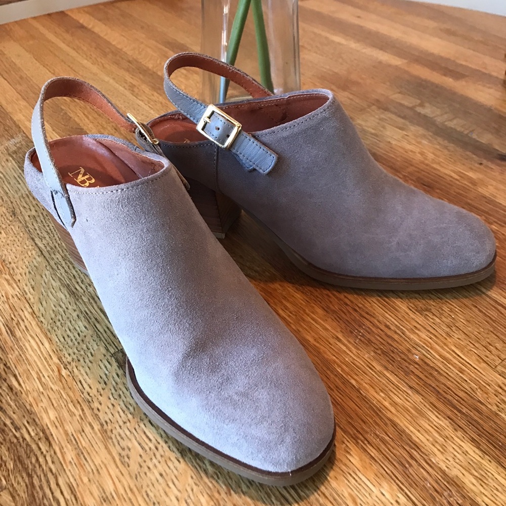 Natalia Blanco suede booties