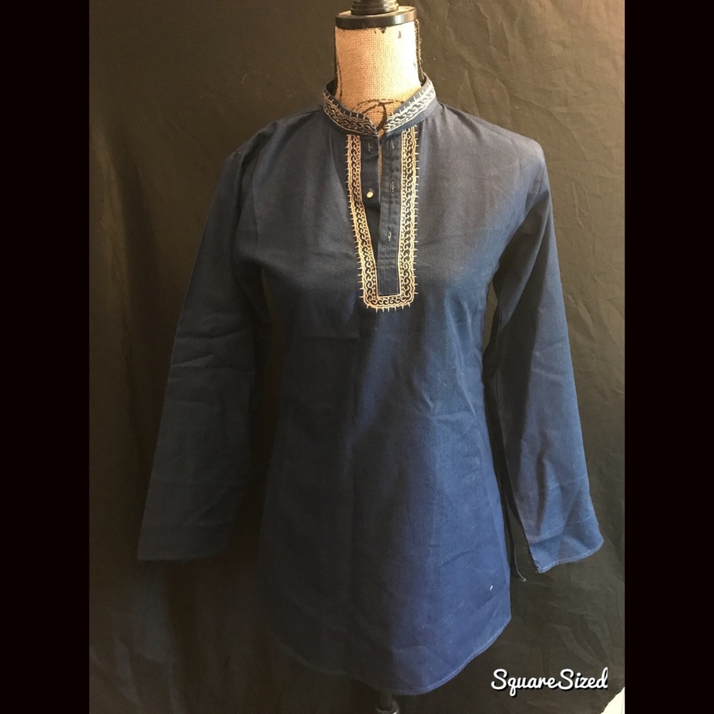 Long sleeve navy blue shirt awesome detail