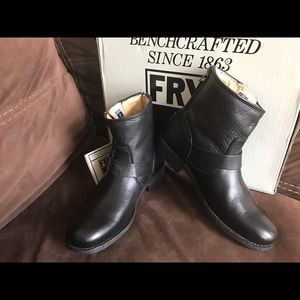New Women's Frye boots Tyler engineer - 7M