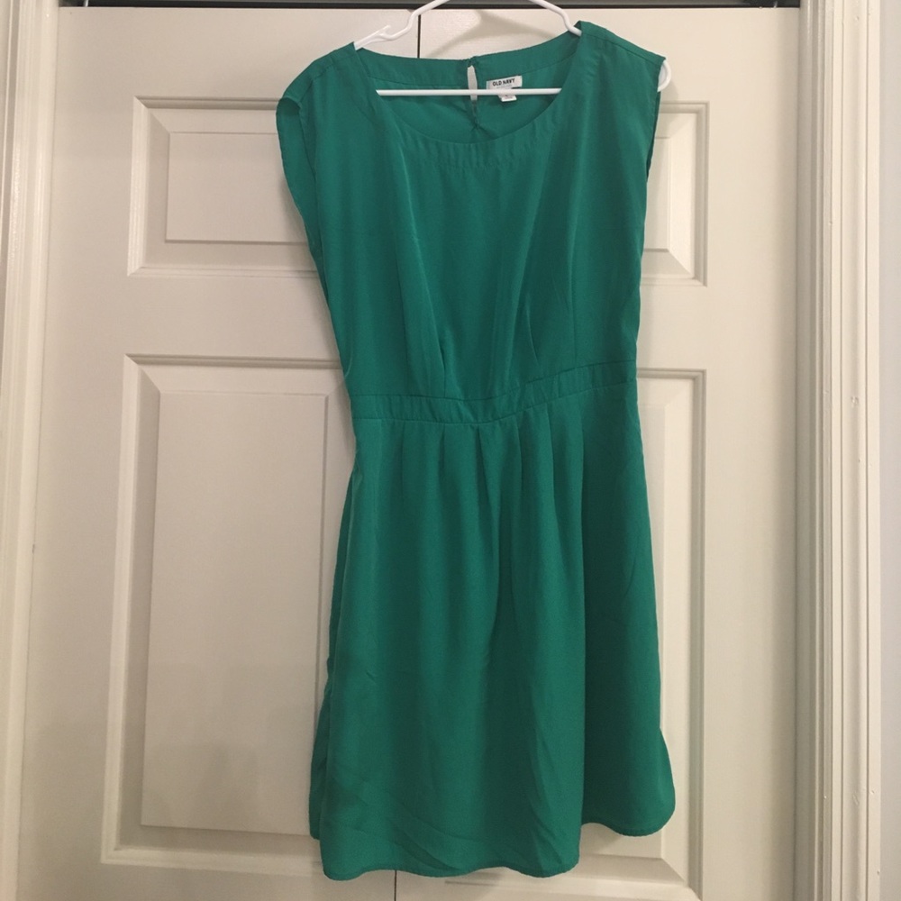 👗Slicky green dress