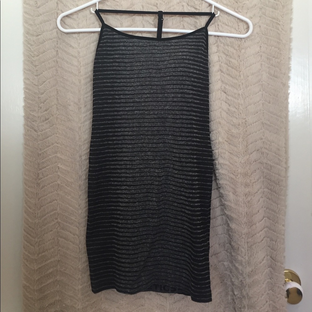 Black and Gray workout top