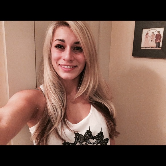 Meet your Posher, Kelsi - Picture 3 of 3