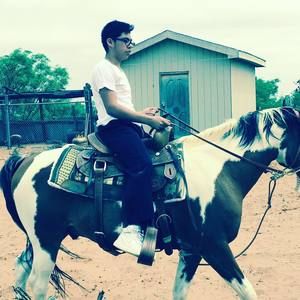 Meet your Posher, Ulises