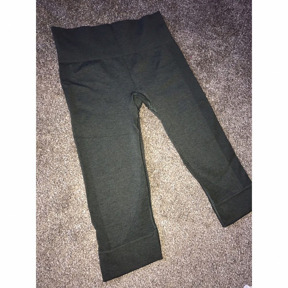 lululemon seamless crop
