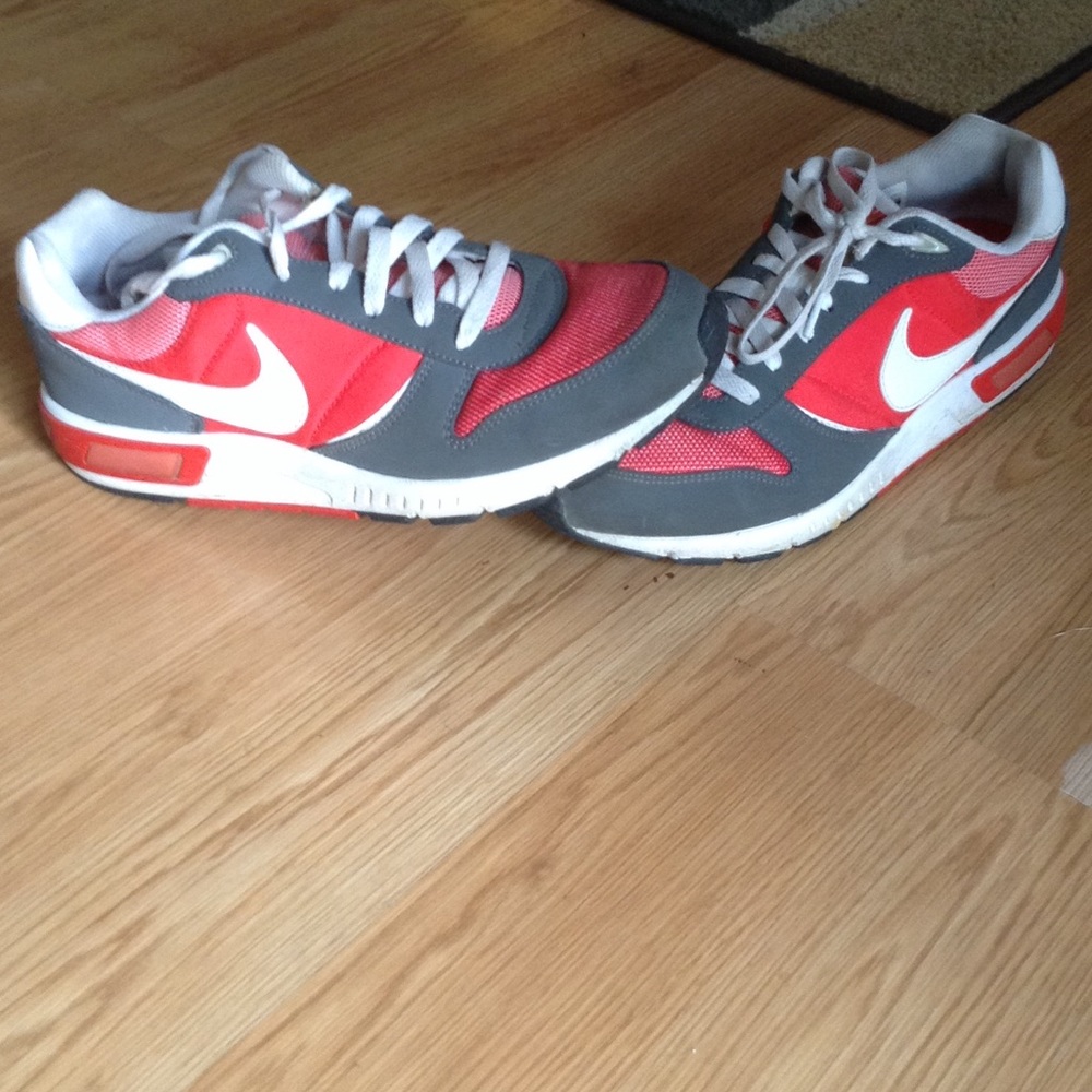 Nike AirMax - Picture 2 of 2