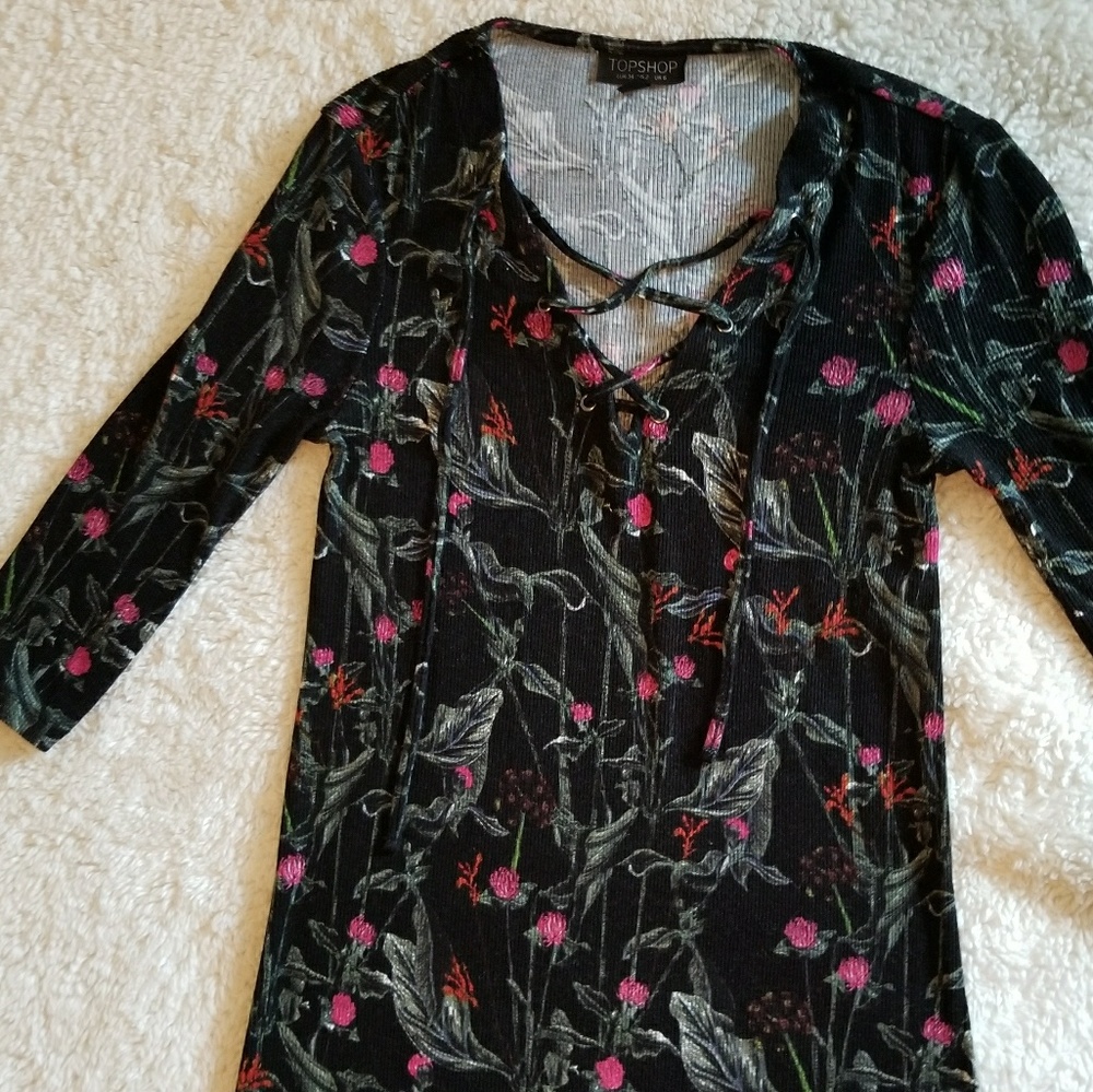 TOPSHOP Floral dress