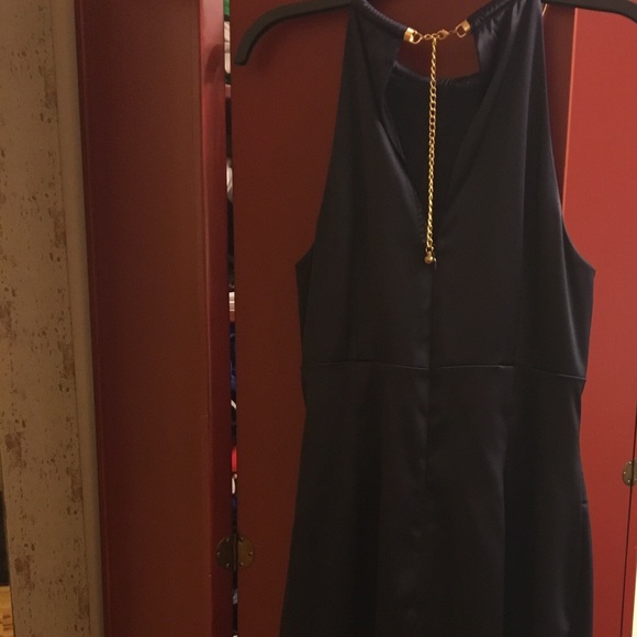 Halter satin dress - Picture 3 of 3