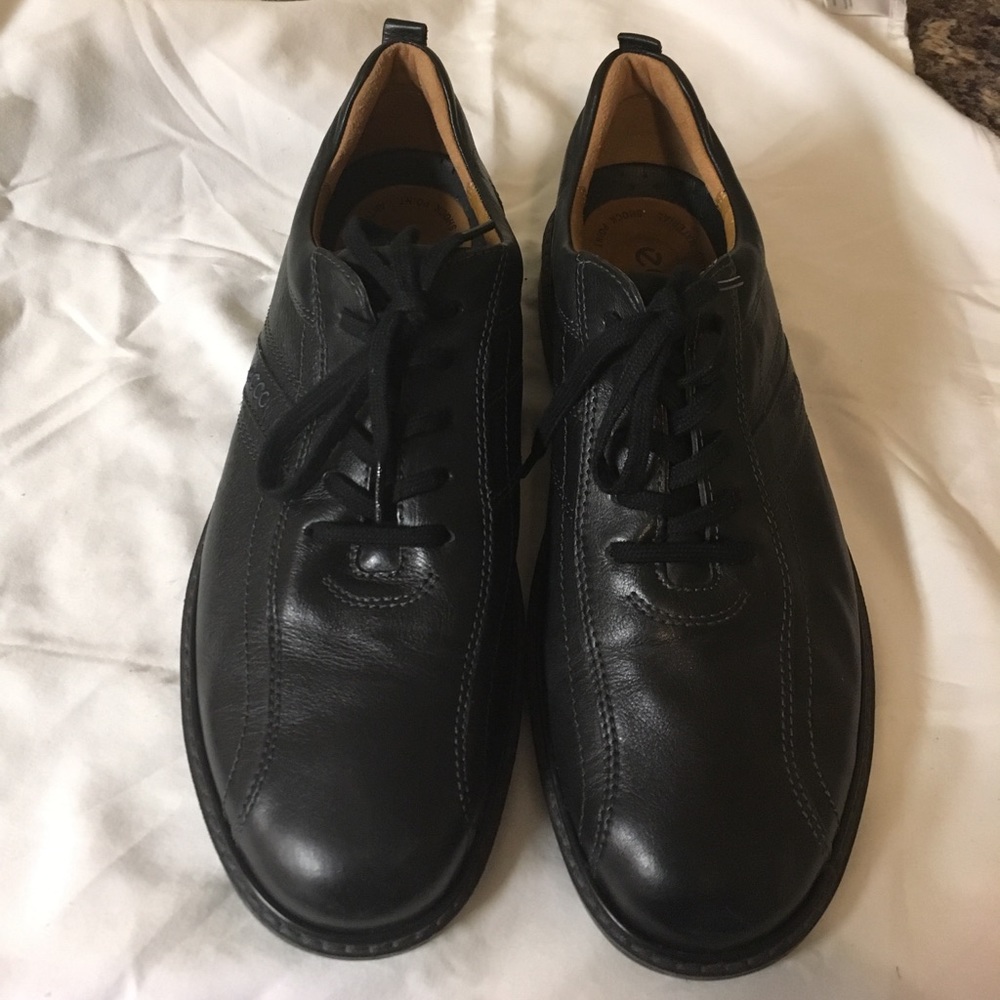 Ecco men's shoes MAKE AN OFFER