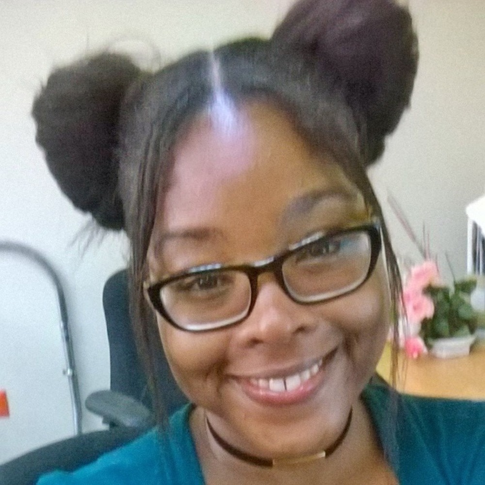 Meet your Posher, Sade