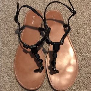Old Navy rhinestone flat thong sandals