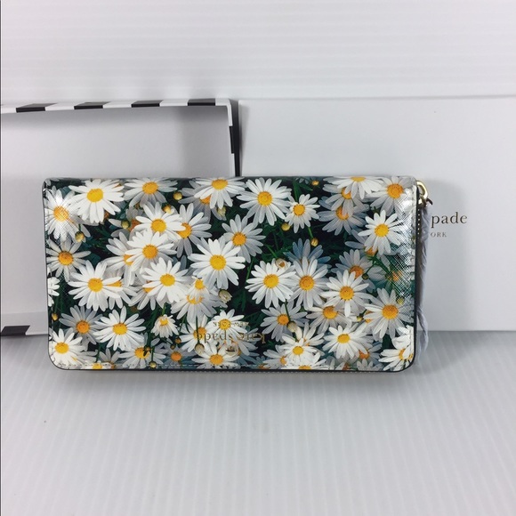 KATE SPADE WALLET - Picture 1 of 4