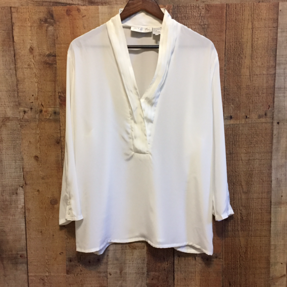 La Chine Plus by Galinda Wang Tops - Vintage Cream Blouse - Stunning!