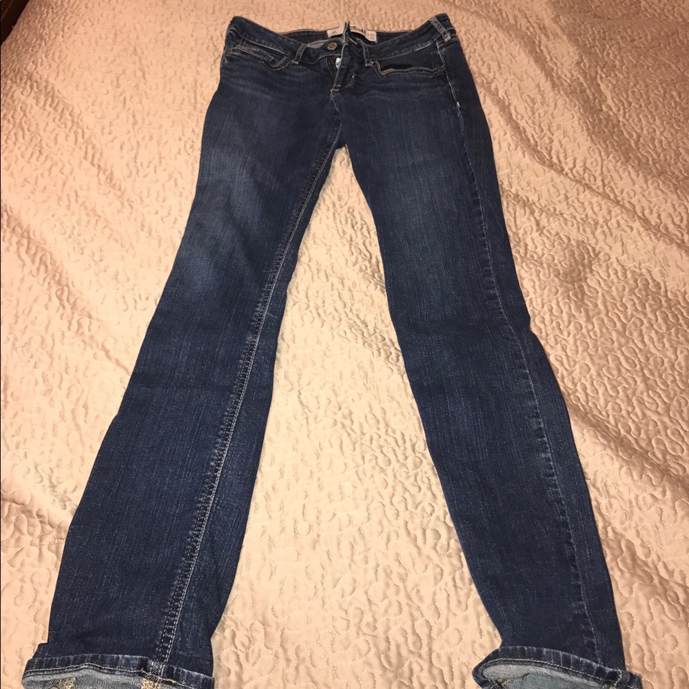 Hollister Jeans.