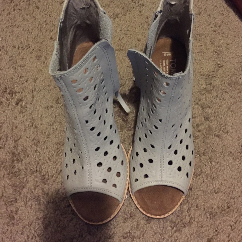 Tom's Pee Toe Bootie