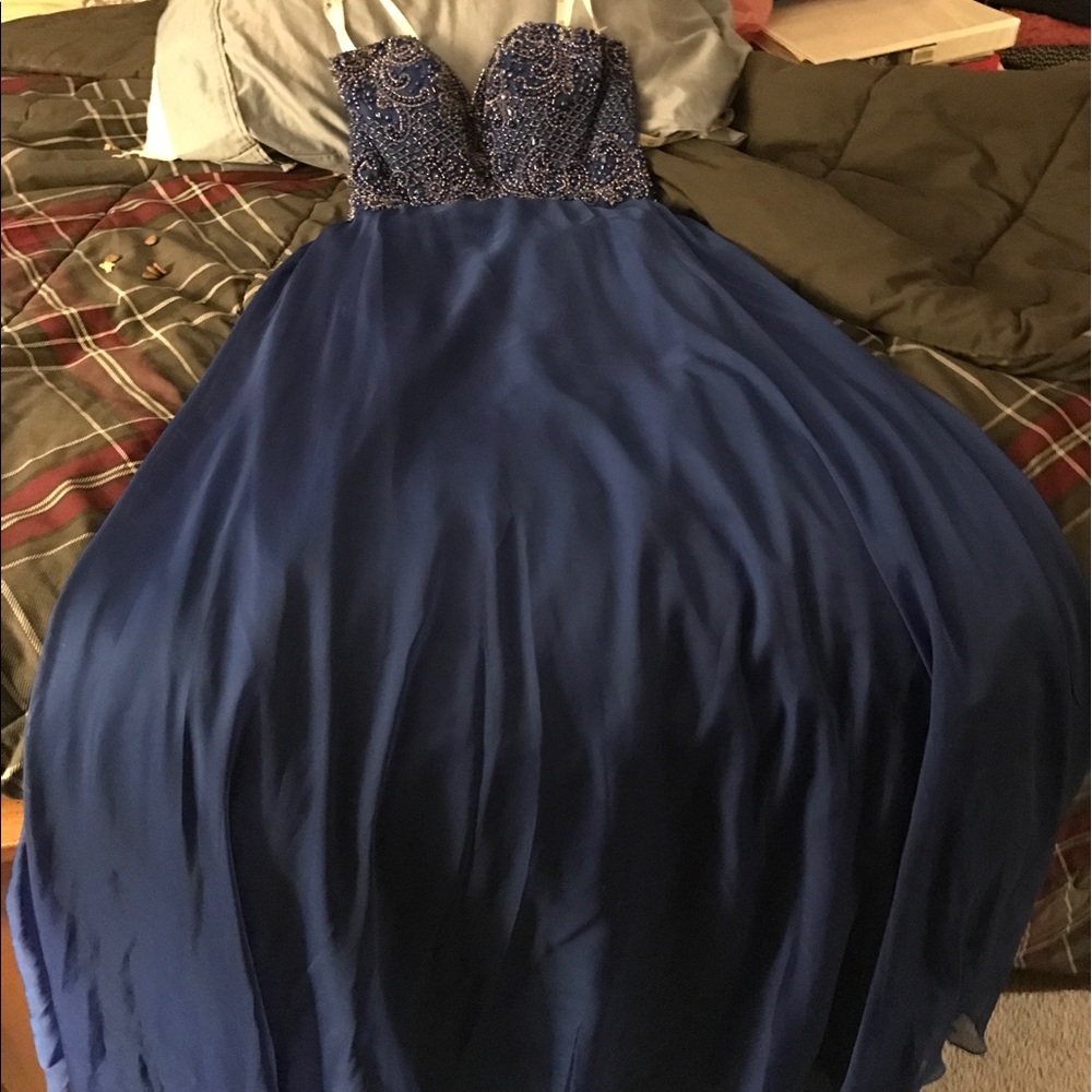 Evening /prom gown  never worn
