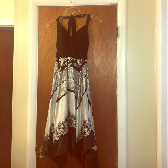 Dresses & Skirts - Sexy Black & Silver Print Dress!