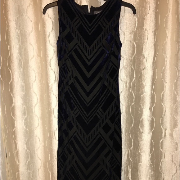 Vince Camuto black and blue velvet dress - Picture 2 of 4