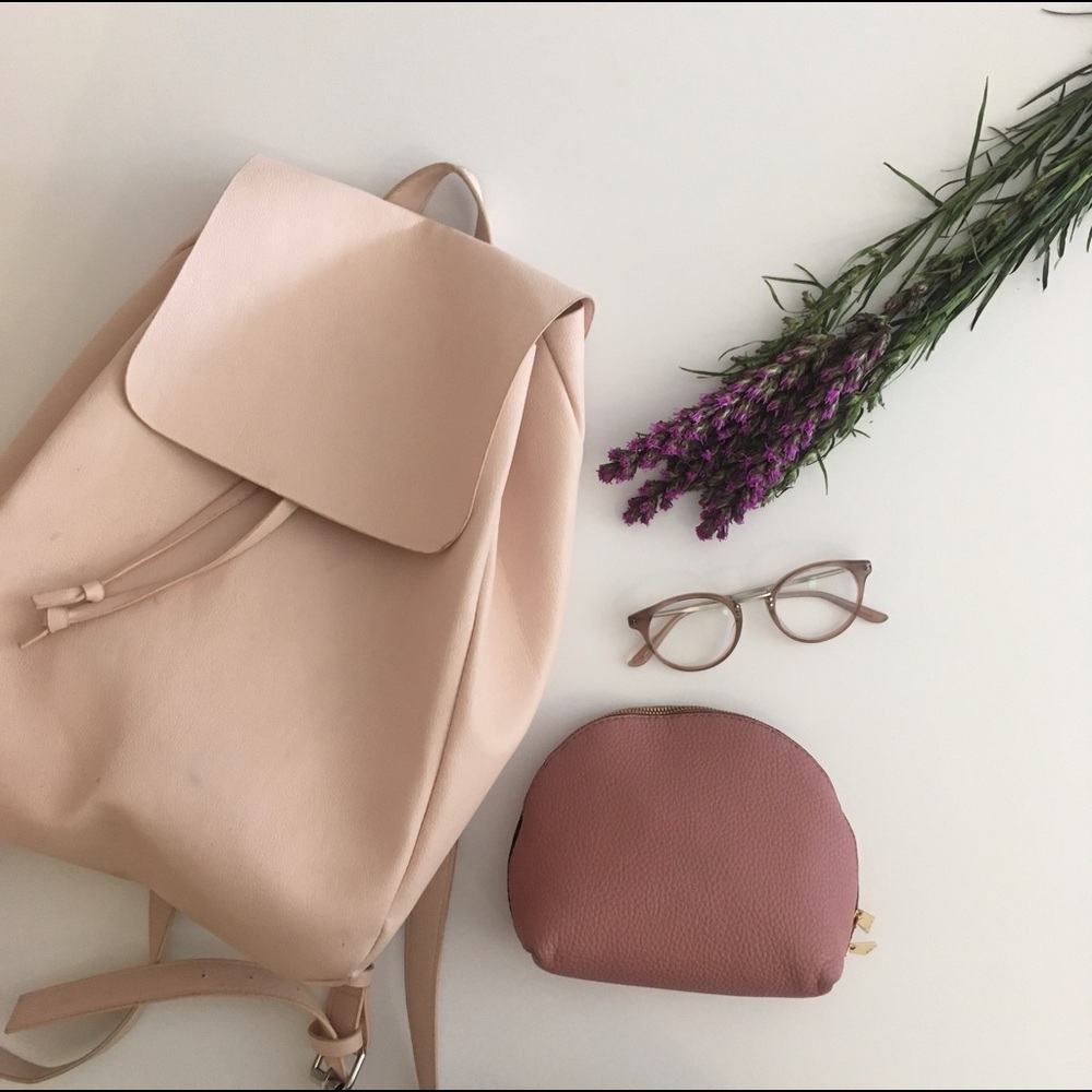 Light pink VEGAN leather drawstring backpack! 🎒
