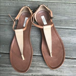 ☘️🔆 Simply Vera Wang Sandals 🔅🔆❇️