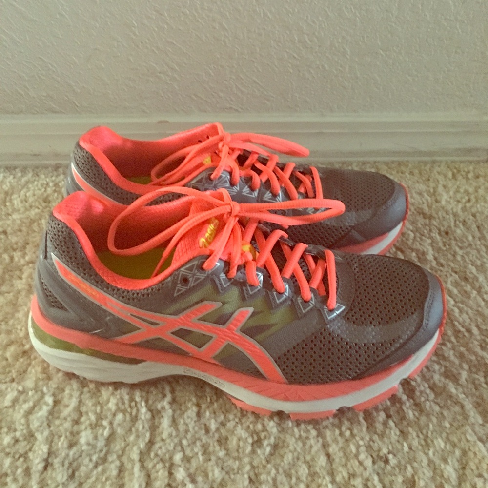 Asics GT-2000