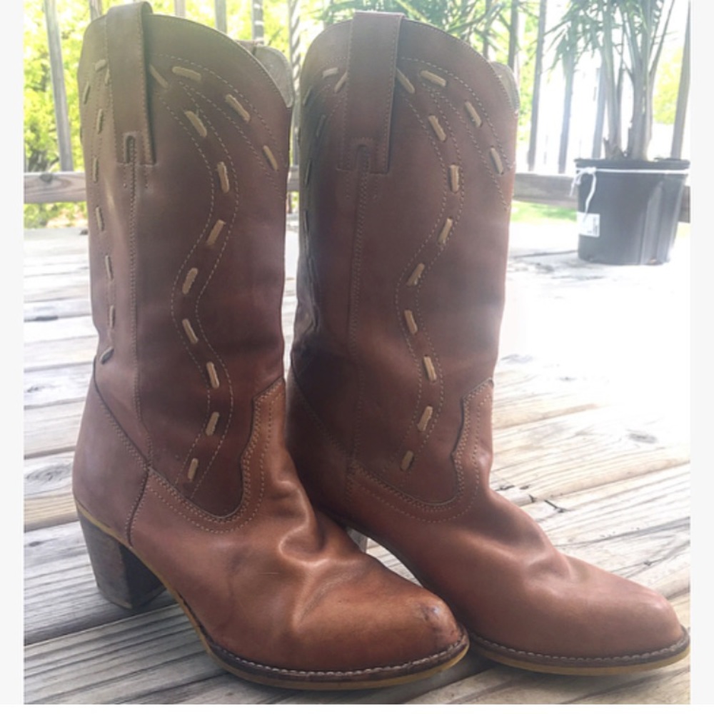 Cute detailed brown cowboy boots