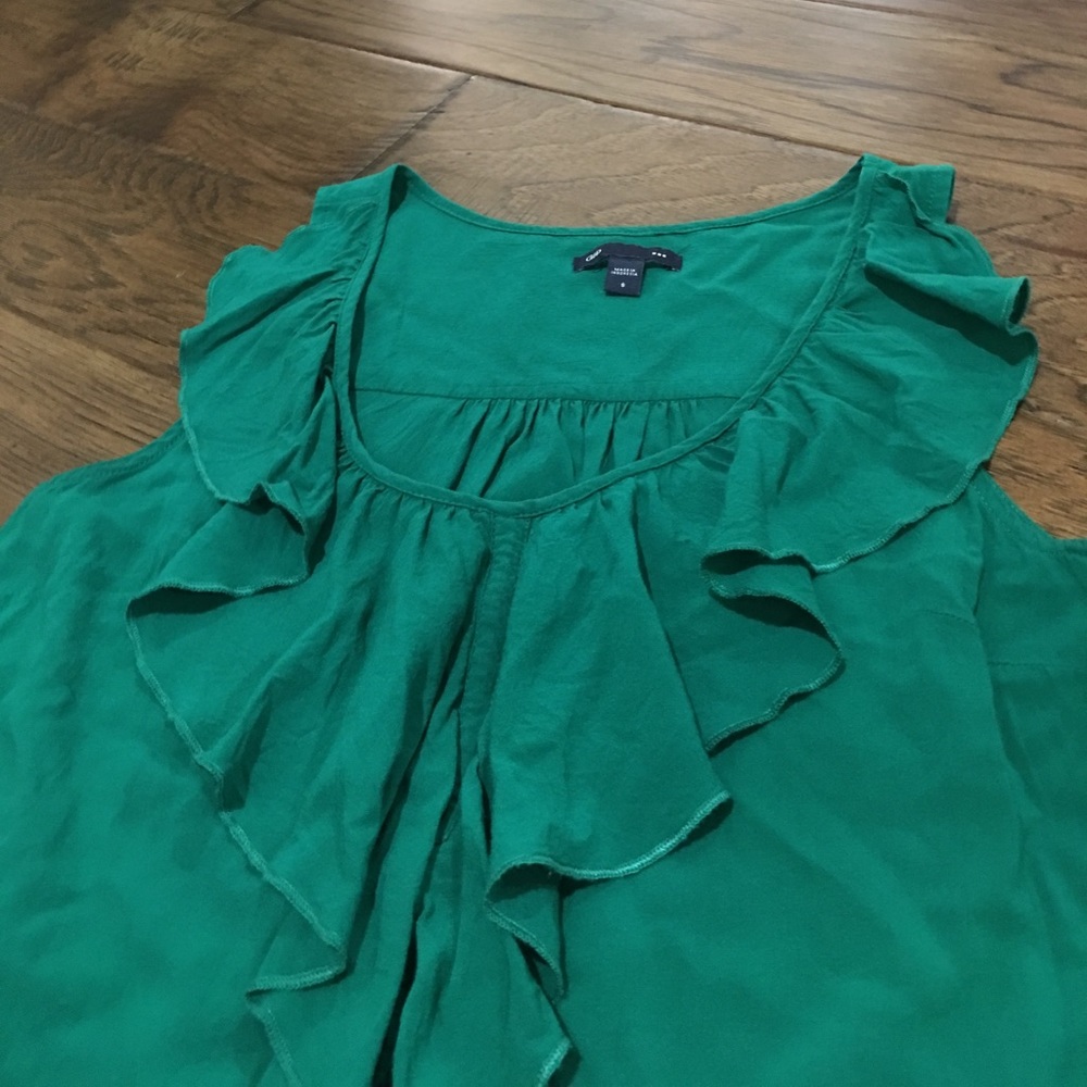 Fun ruffled too - Picture 3 of 4