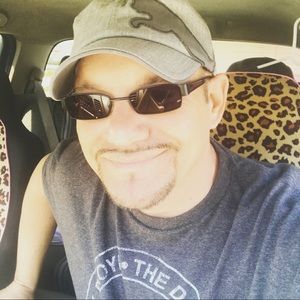 Meet your Posher, Travis