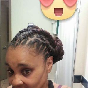 Meet your Posher, Dee