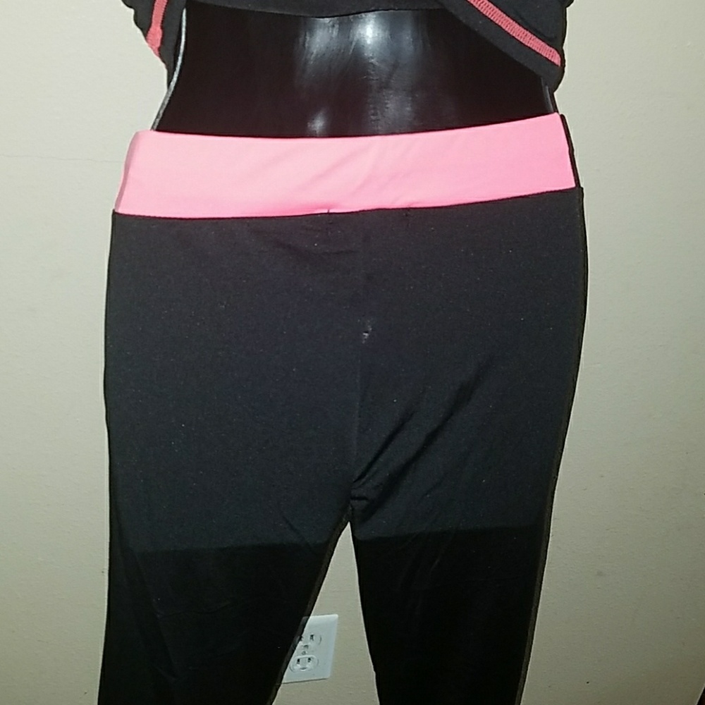 Workout capri set - Picture 4 of 4