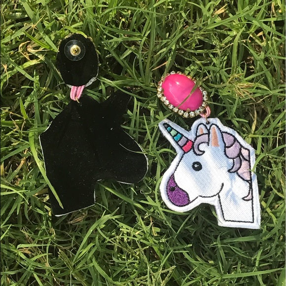 🍯MAKE AN OFFER Lovely Pony Earrings🍯 - Picture 4 of 4