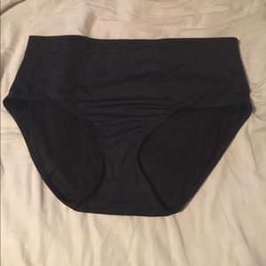 High wasted bikini bottoms