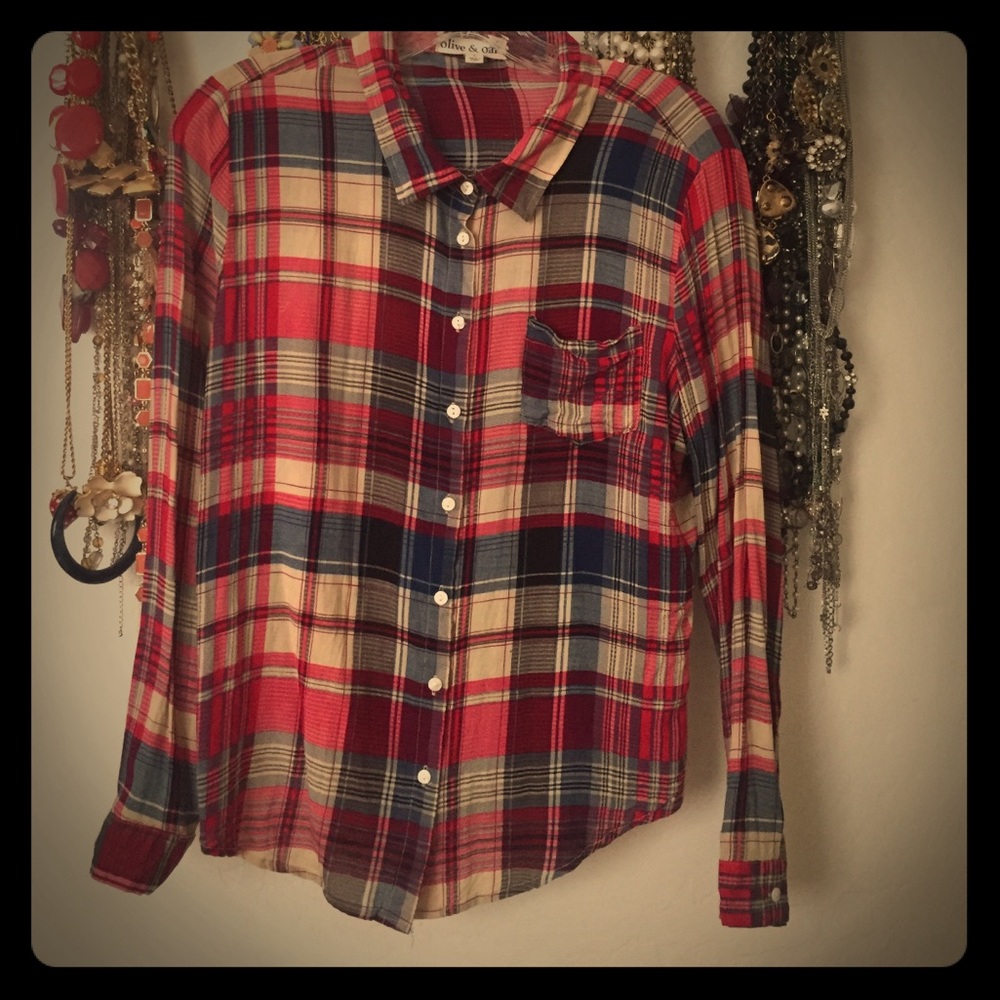 Plaid long sleeved shirt