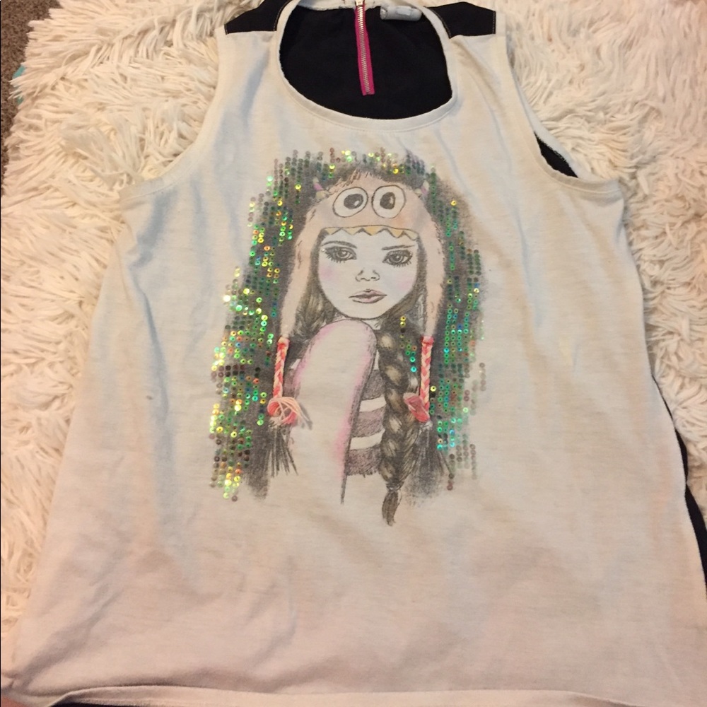 ❌TRADED❌ D-Signed shirt with a girl on front