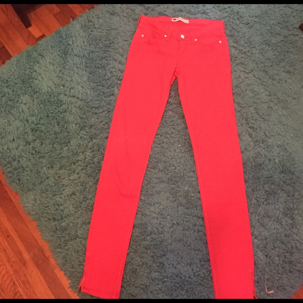 Coral Levi's jeans