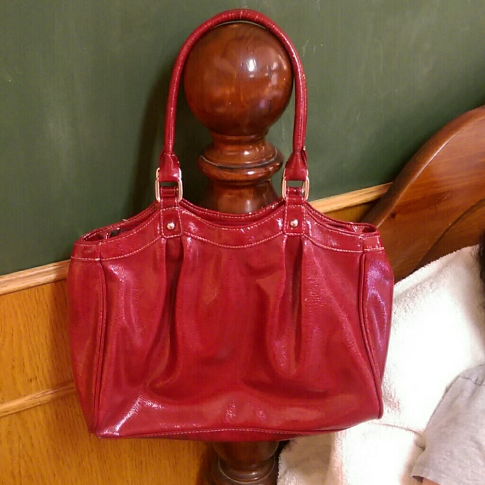 Red Purse - Picture 2 of 6