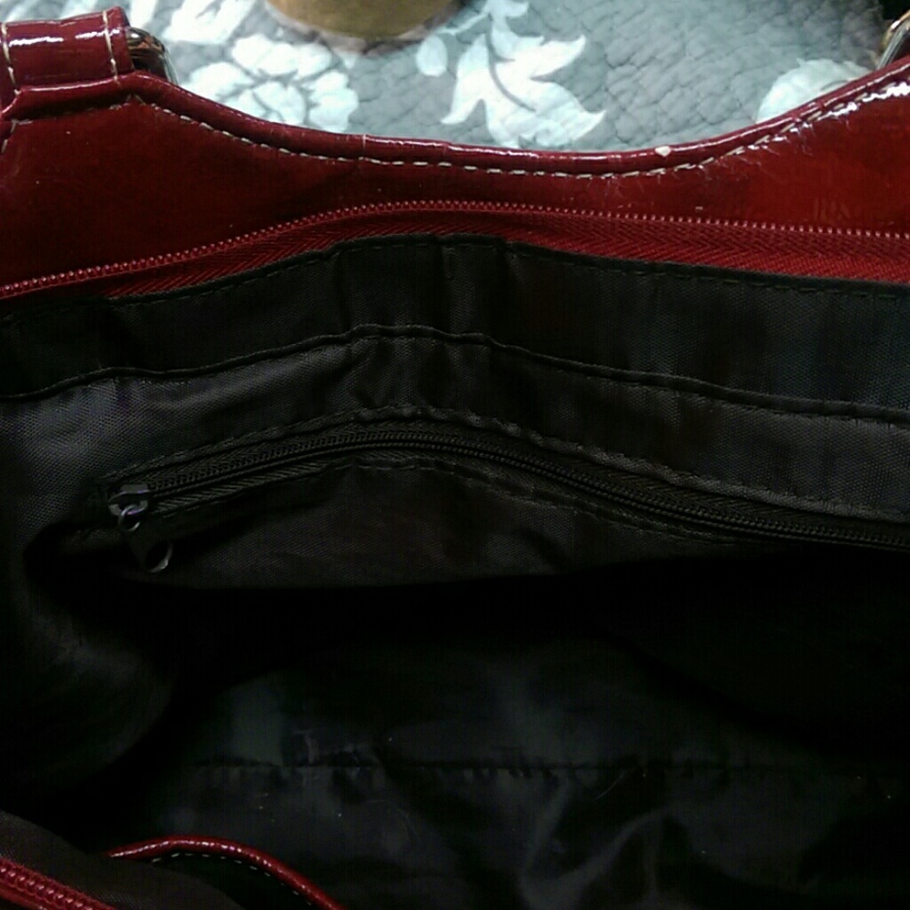 Red Purse - Picture 5 of 6