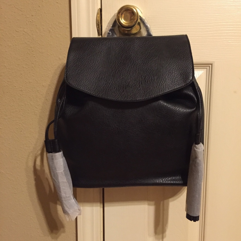 Black tassel backpack - Picture 7 of 8