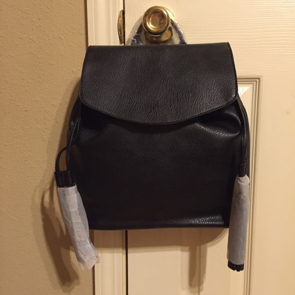 Black tassel backpack - Picture 7 of 8