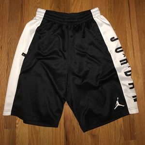 Men's Nike Jordan Shorts (Size L)