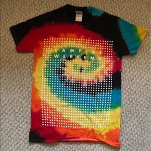 BRAND NEW vampire weekend tshirt