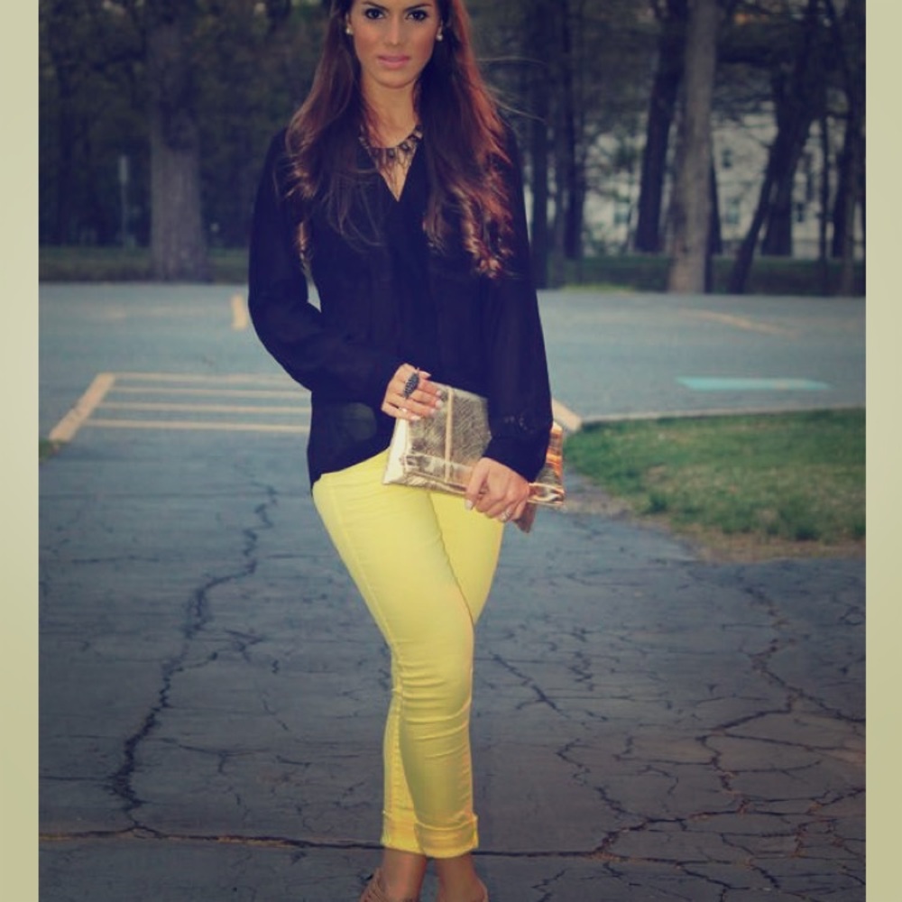 Yellow skinny jeans - like new