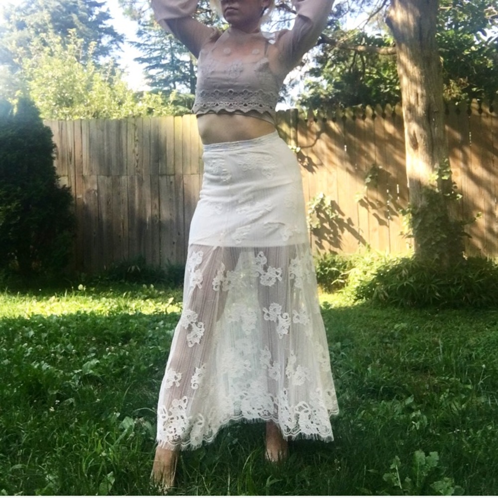 BUNDLE 2/$20 SALE ❤️ coco + jaimeson long creamy skirt - Picture 1 of 7